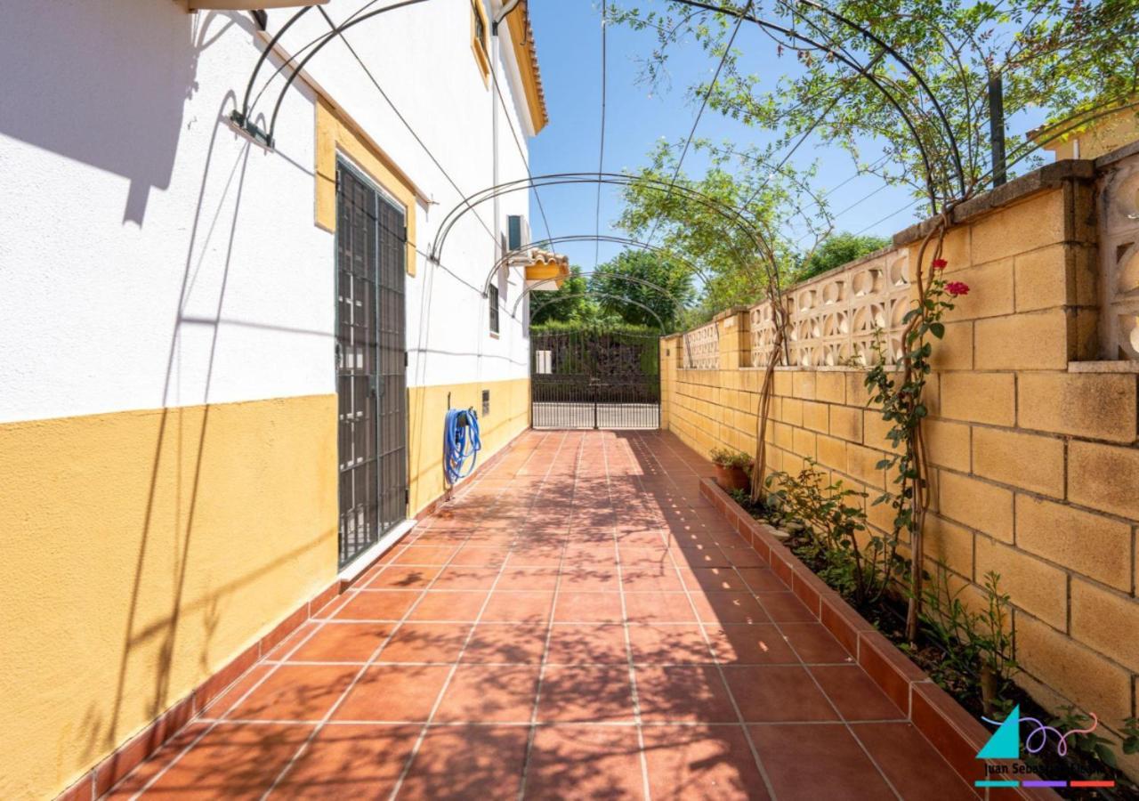 Casa Juan Sebastian Elcano Gelves Luaran gambar